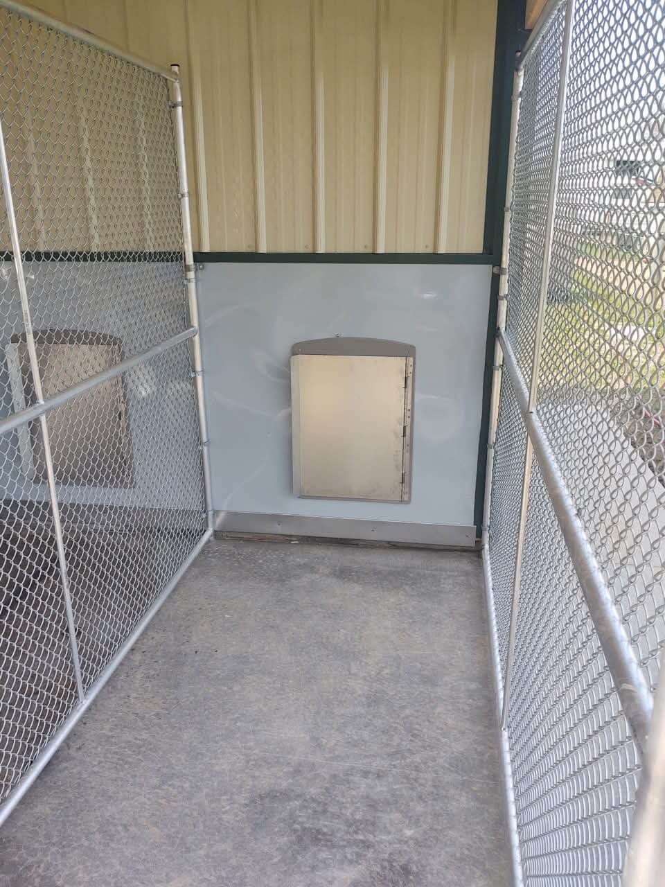  Dog Kennel