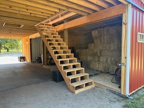  Dog Kennel