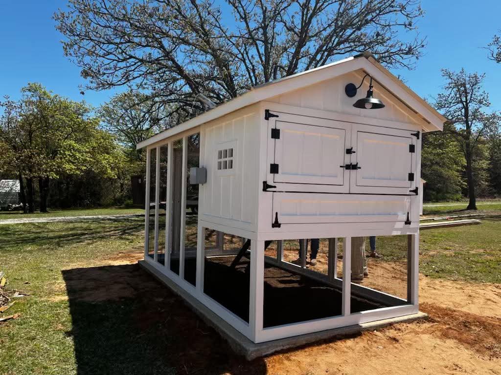  Dog Kennel
