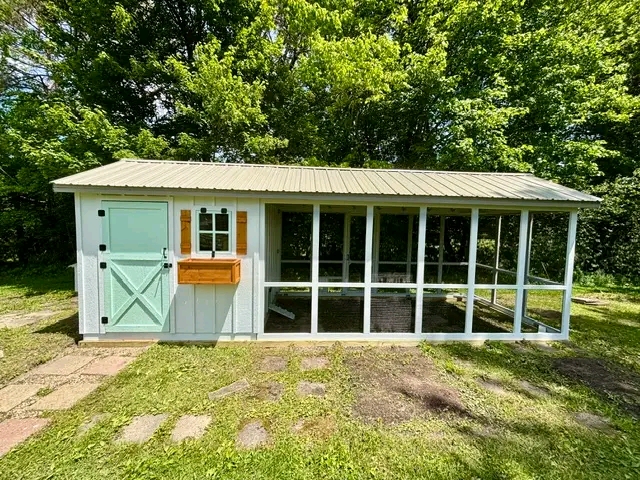  Dog Kennel